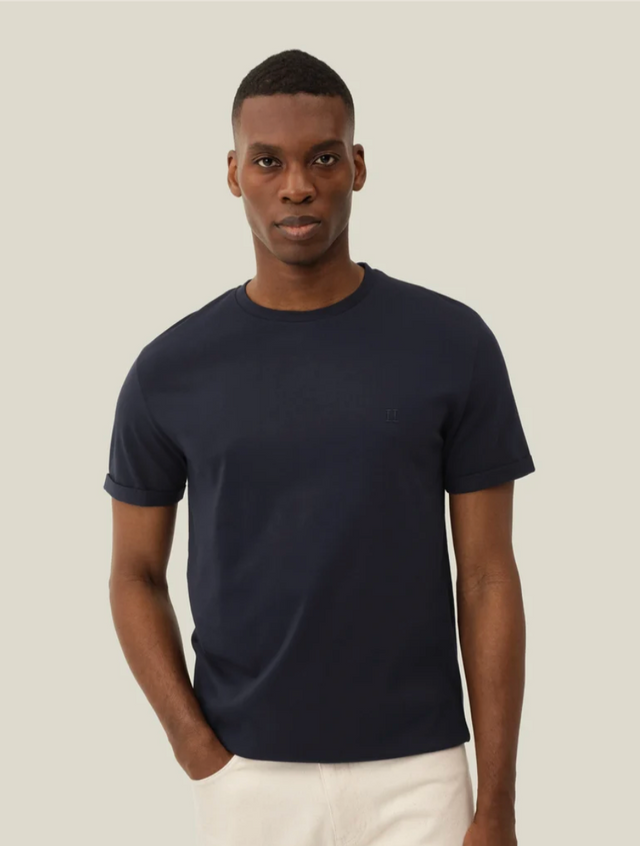 Les Deux Norregard Tonal T-Shirt Dark Navy